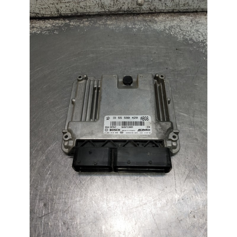 Recambio de centralita motor uce para opel zafira tourer referencia OEM IAM 0281019088 55590420 