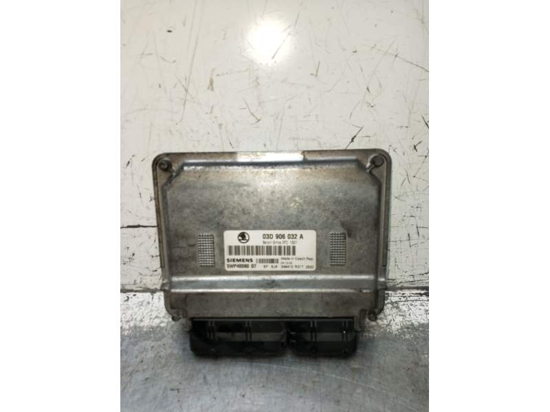 Recambio de centralita motor uce para skoda fabia i (6y2) 1.2 referencia OEM IAM 5WP4006007 03D906032A 2000