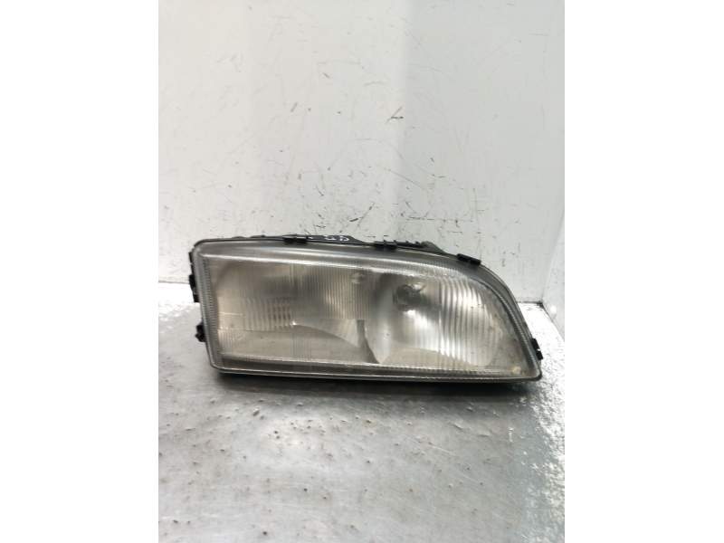 Recambio de faro derecho para volvo v70 i (875, 876) 2.5 tdi referencia OEM IAM   