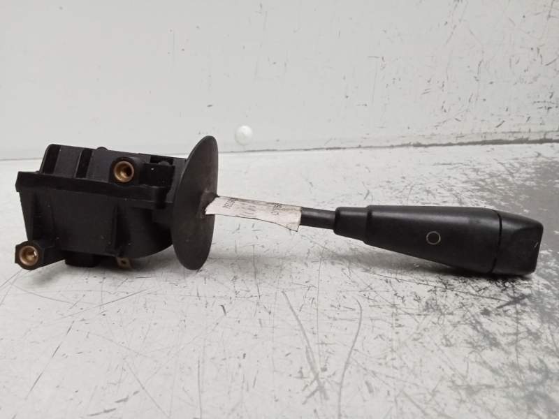 Recambio de mando limpia para peugeot 505 berlina 2.5 turbodiesel referencia OEM IAM   