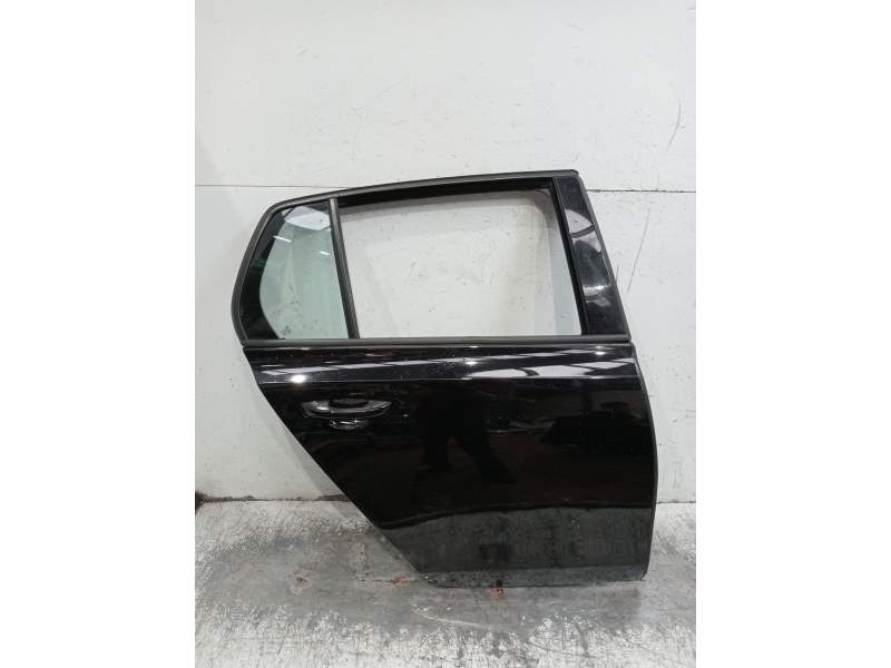 Recambio de puerta trasera derecha para volkswagen golf vi (5k1) 2.0 tdi referencia OEM IAM  5P 