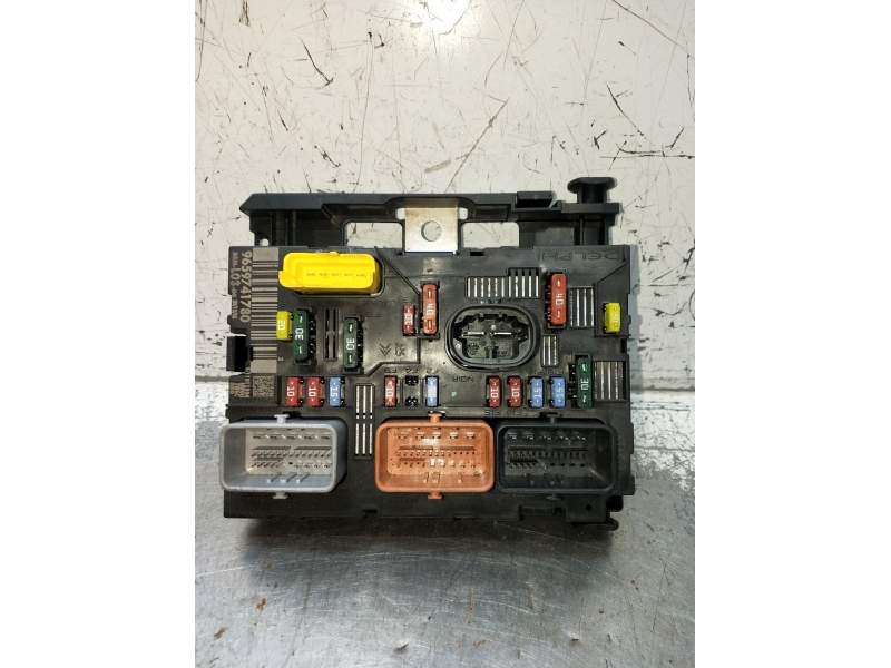 Recambio de caja reles / fusibles para citroën c2 (jm_) 1.4 referencia OEM IAM 9659741780 BSML0300 2003