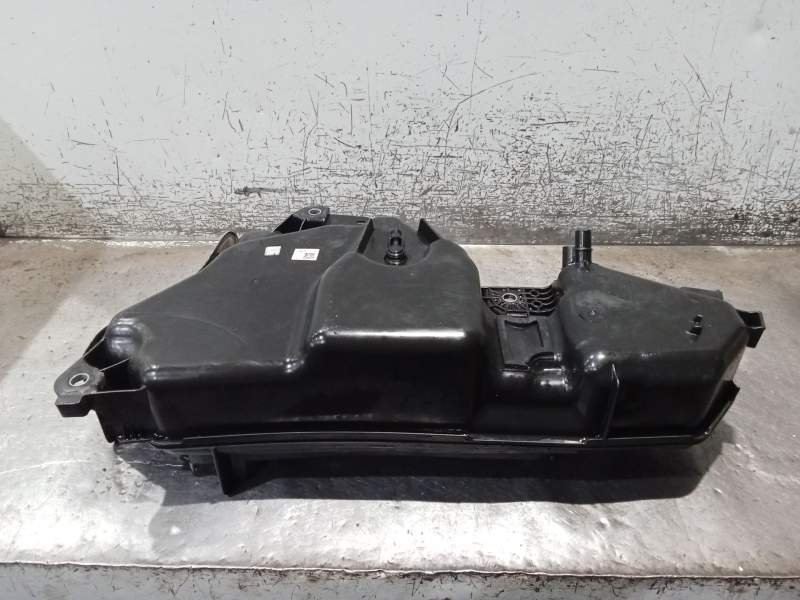 Recambio de deposito combustible para seat ateca (kh7, khp) 2.0 tdi referencia OEM IAM 5Q0131969C 20TDI 2016