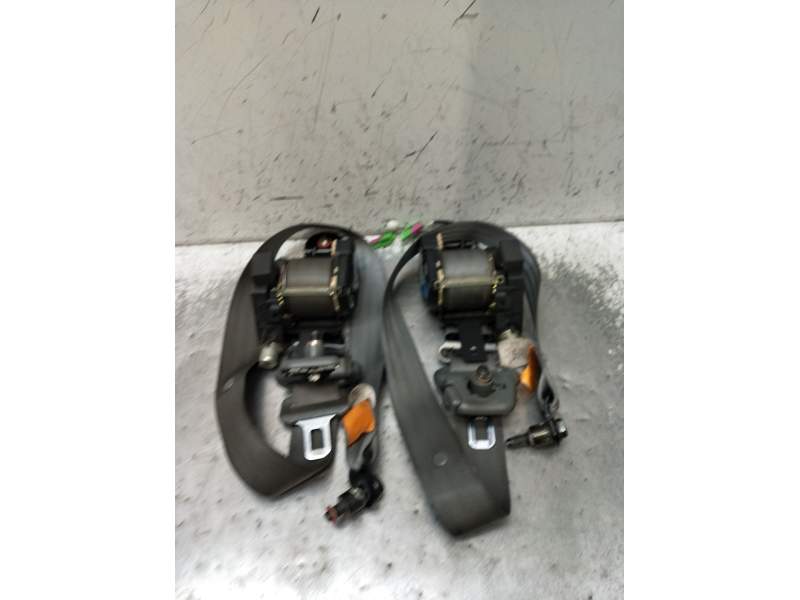 Recambio de juego cinturones delantero para daewoo nubira wagon (j200) 1.6 referencia OEM IAM  5P 2004