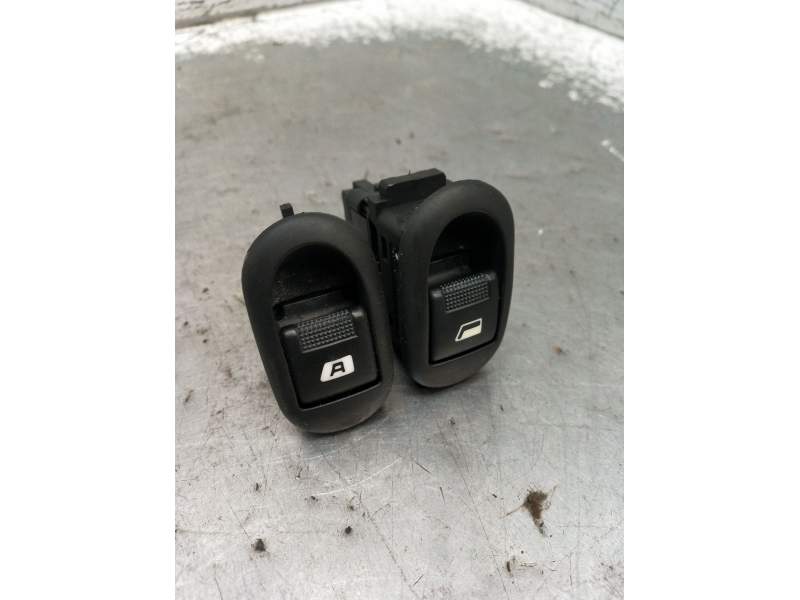 Recambio de mando elevalunas delantero izquierdo para citroën c2 (jm_) 1.4 referencia OEM IAM  3P 2003