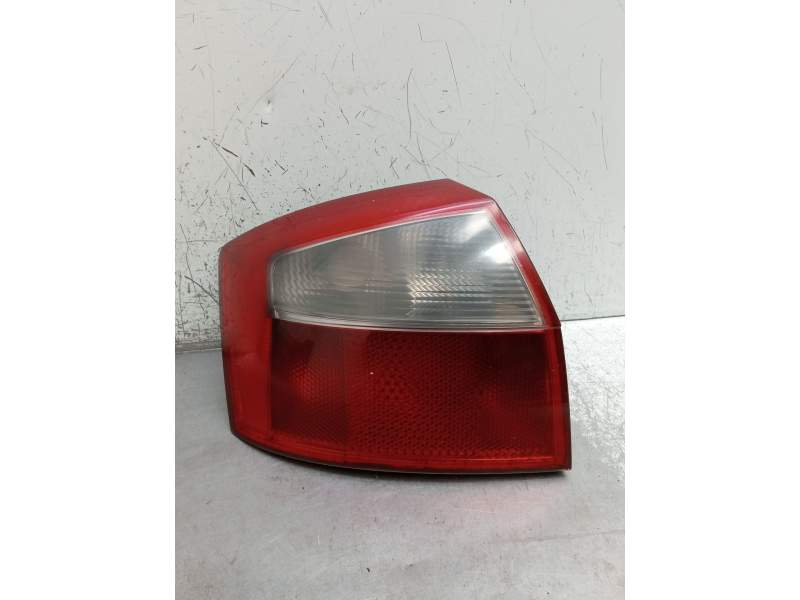 Recambio de piloto trasero izquierdo para audi a4 b6 (8e2) 1.9 tdi referencia OEM IAM   