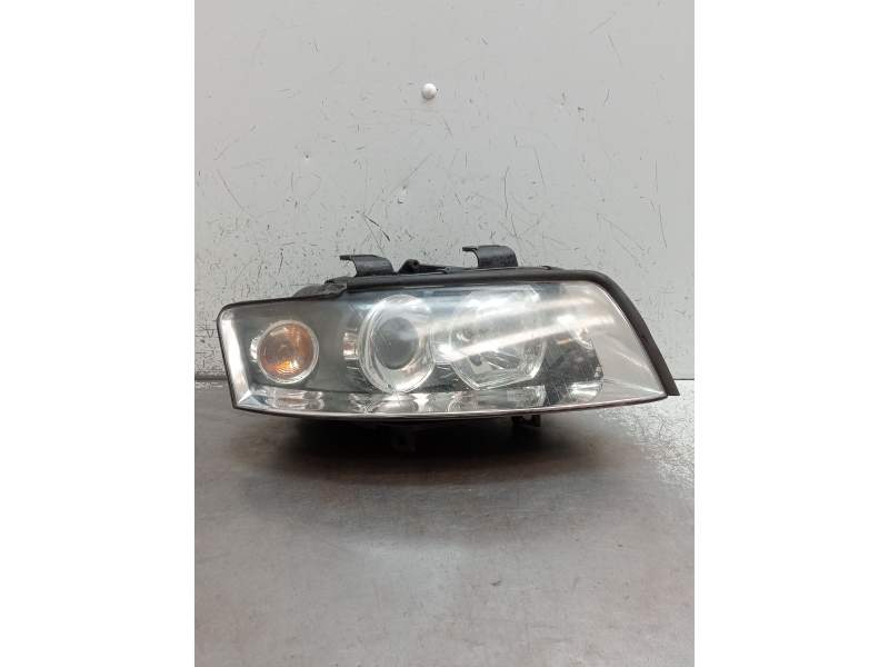Recambio de faro derecho para audi a4 b6 (8e2) 1.9 tdi referencia OEM IAM   