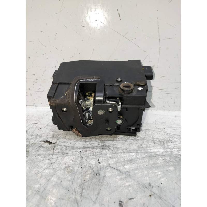 Recambio de motor cierre centralizado trasero izquierdo para citroën c4 picasso referencia OEM IAM 9010310880  2013