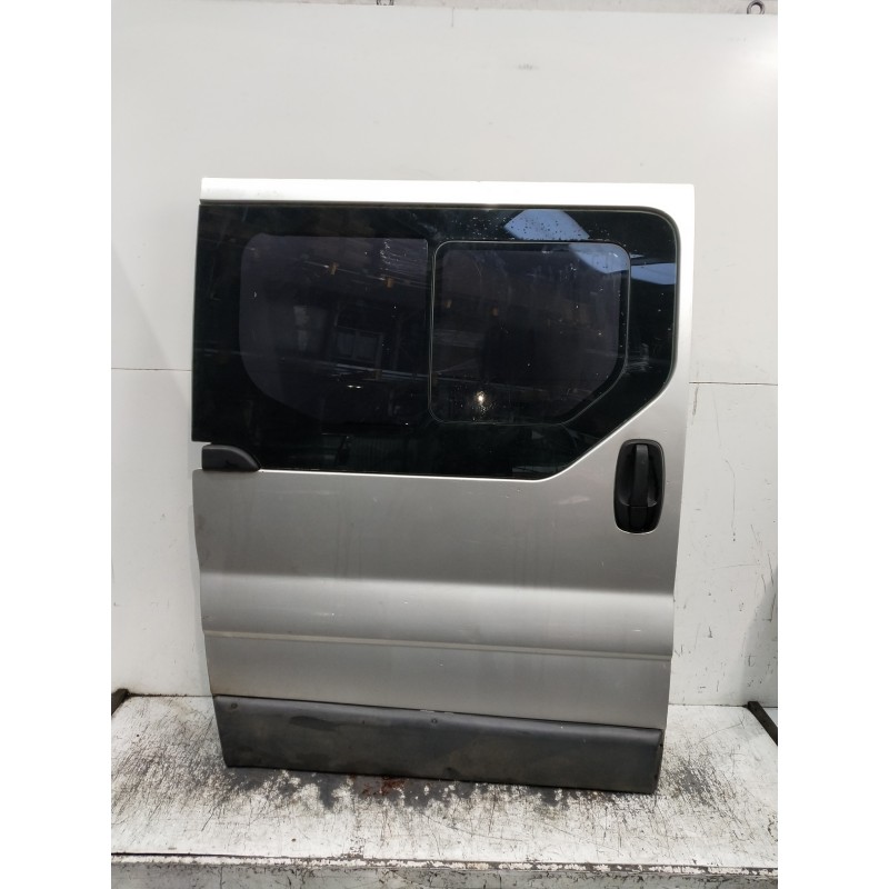 Recambio de puerta lateral corredera derecha para nissan primastar (x83) referencia OEM IAM   