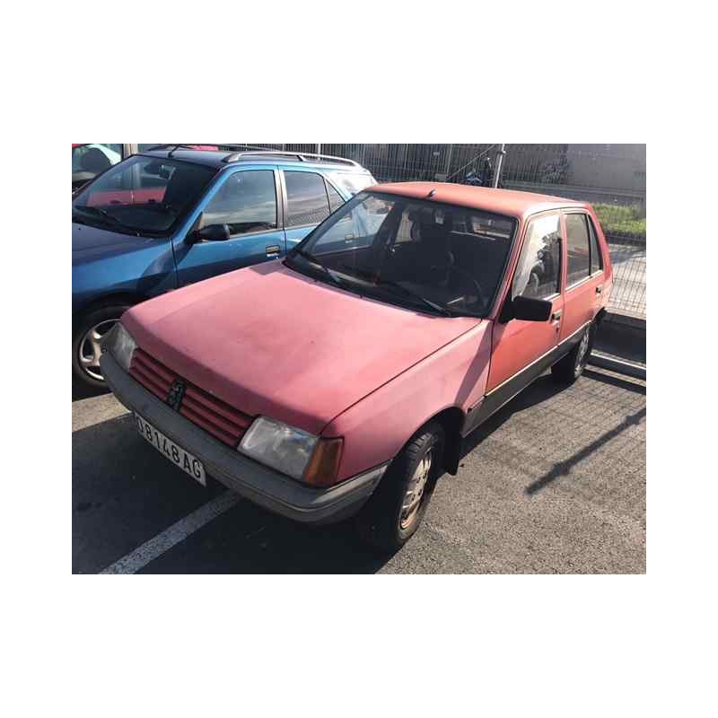 peugeot 205 berlina del año 1985