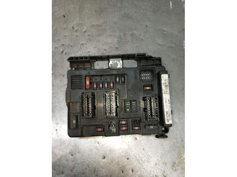 Recambio de caja reles / fusibles para peugeot partner (s1) referencia OEM IAM 9643498980  