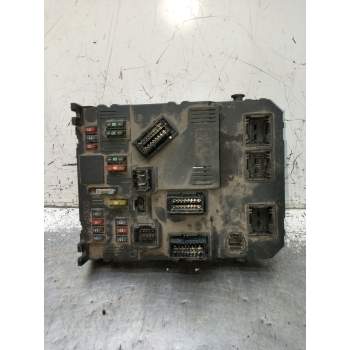 CAJA RELES / FUSIBLES 9650584580 BSIE0100 