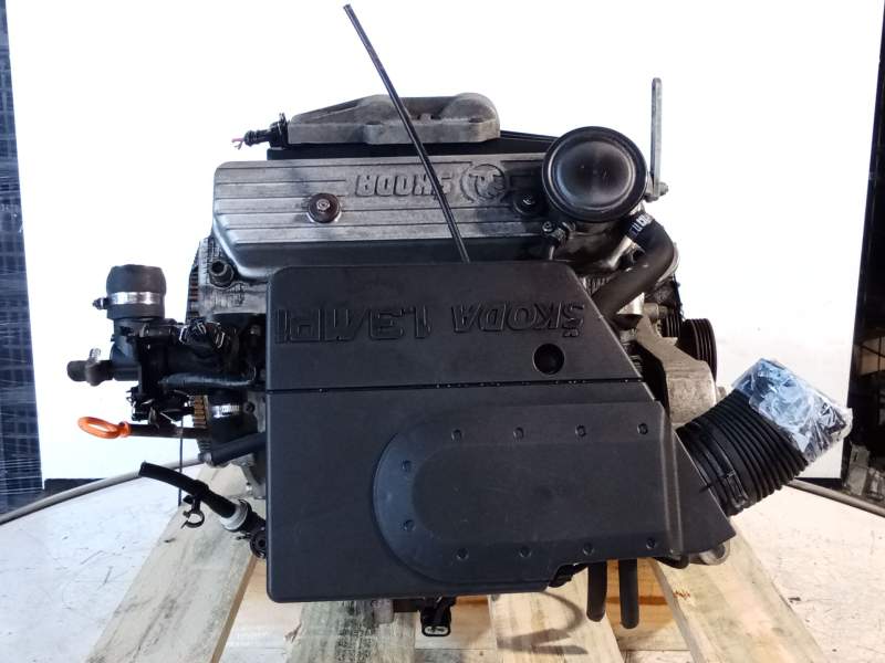 Recambio de motor completo para skoda felicia ii (6u1) 1.3 referencia OEM IAM 781135M  2810761