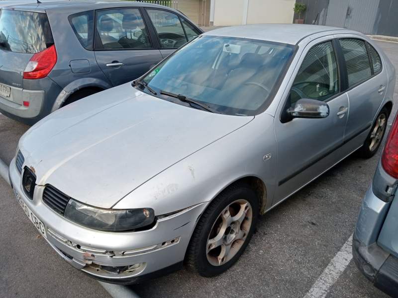 SEAT LEON (1M1)