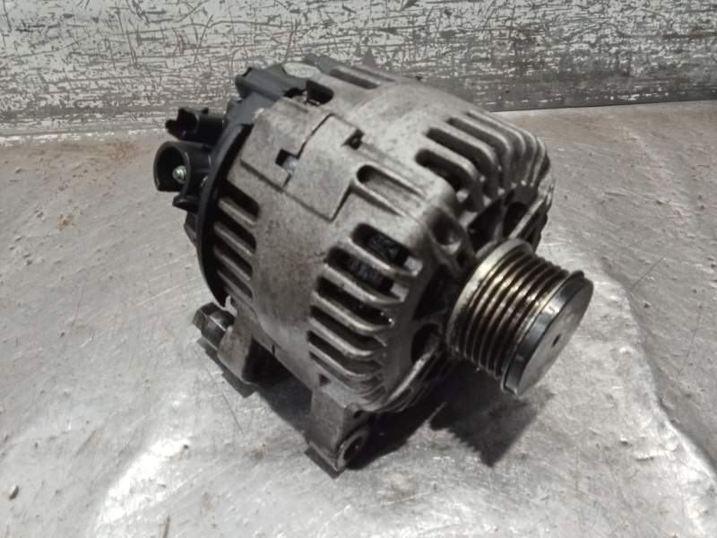 Recambio de alternador para peugeot partner tepee 1.6 bluehdi 100 referencia OEM IAM   