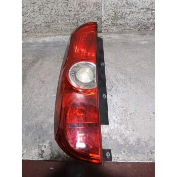 PILOTO TRASERO IZQUIERDO 02038299900010 2010