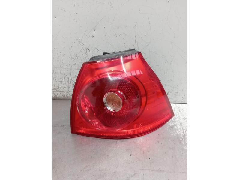 Recambio de piloto trasero derecho para volkswagen golf v (1k1) 2.0 gti referencia OEM IAM   