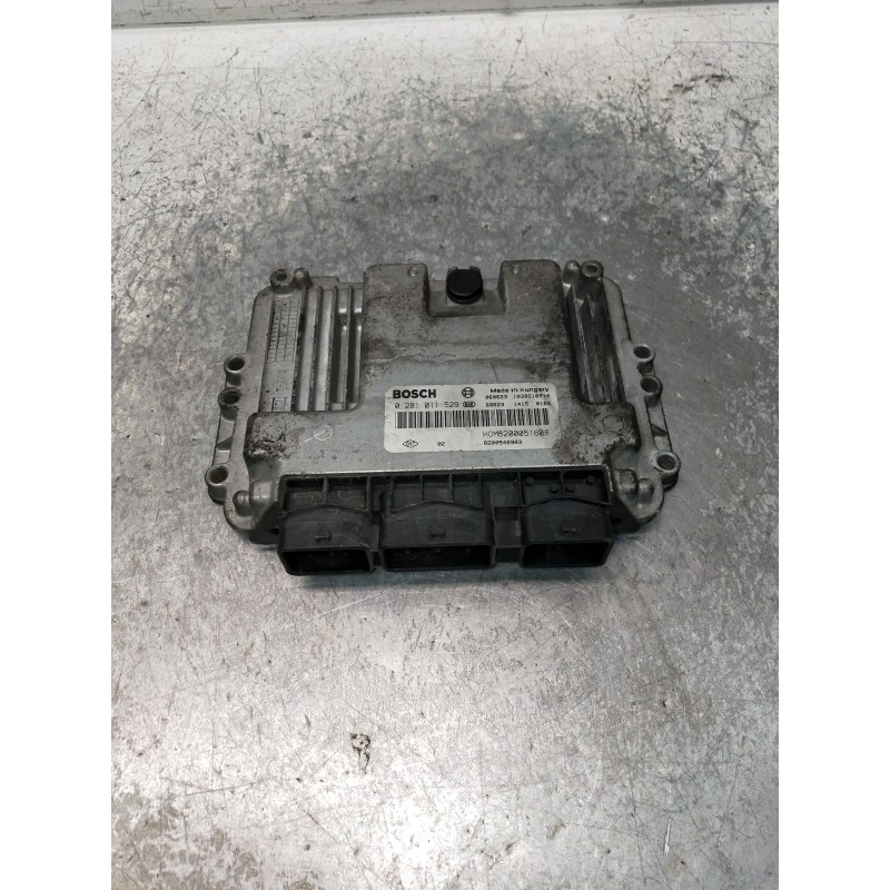 Recambio de centralita motor uce para nissan primastar (x83) referencia OEM IAM 0281011529 8200546983 