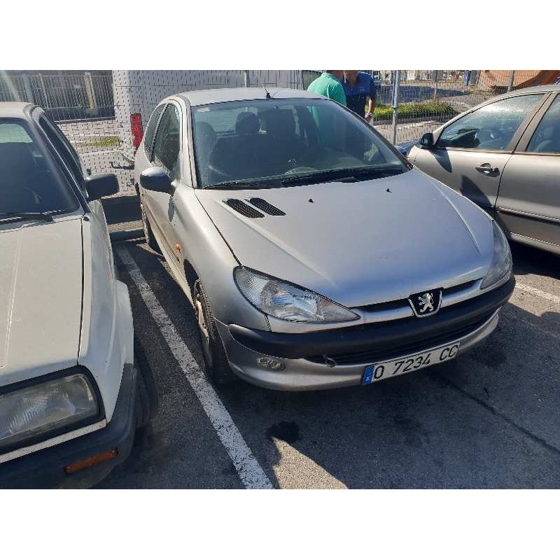 peugeot 206 berlina del año 1999