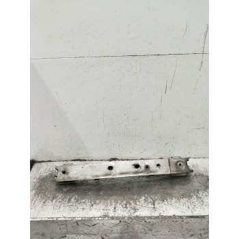 REFUERZO PARAGOLPES DELANTERO 2002