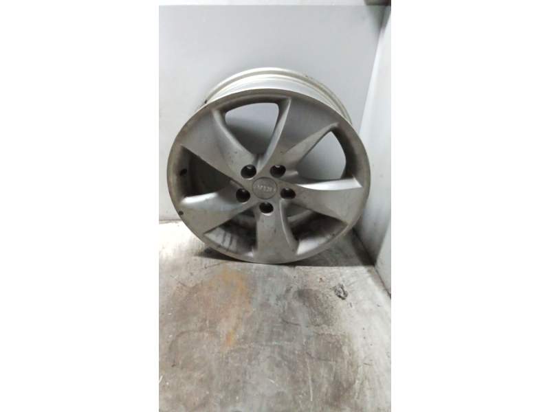 Recambio de llanta para kia carens 1.6 lx referencia OEM IAM 6.5J17 529101D300 