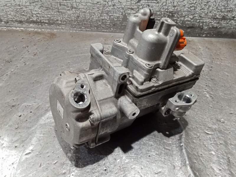 Recambio de compresor aire acondicionado para renault zoe (bfm_) zoe referencia OEM IAM 926008999R  