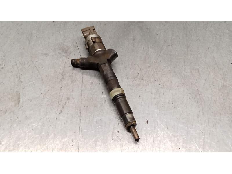 Recambio de inyector para toyota land cruiser (j12) 3.0 d-4d gx referencia OEM IAM 2367030020  DENSO
