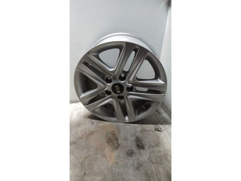 Recambio de llanta para kia ceed referencia OEM IAM 6.516H2 52910J7200 