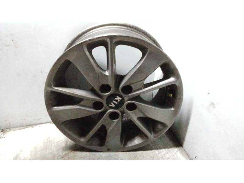 Recambio de llanta para kia carens 1.6 lx referencia OEM IAM 6.516 52910D4150 