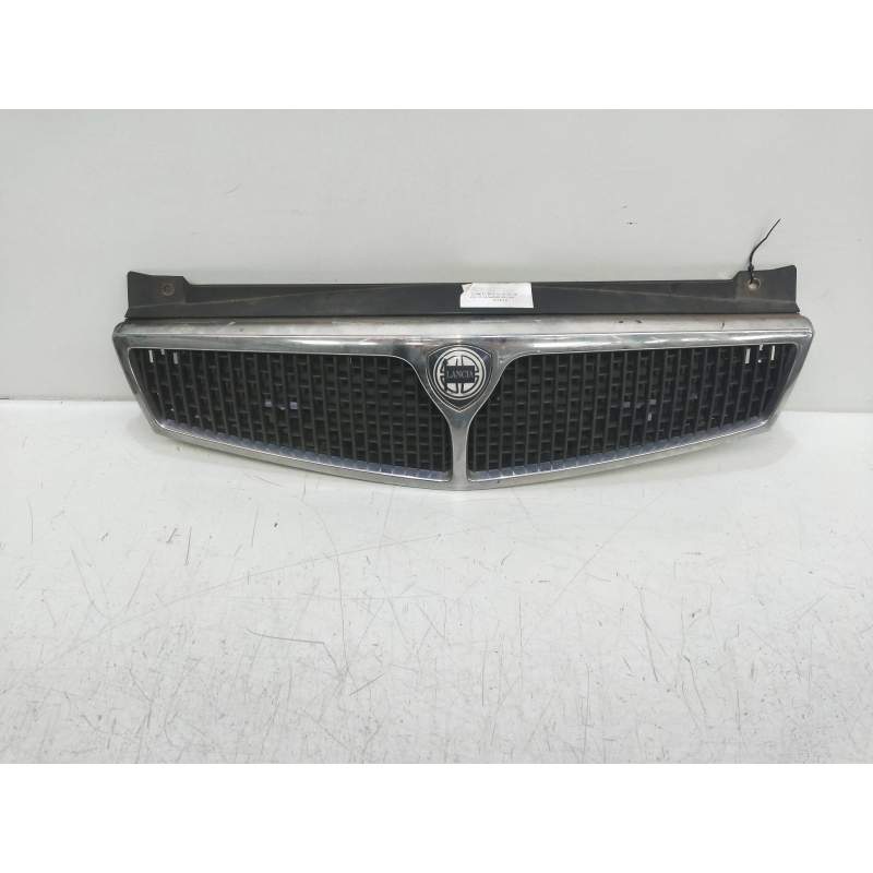 Recambio de rejilla delantera para lancia delta 1.6 i.e. referencia OEM IAM   