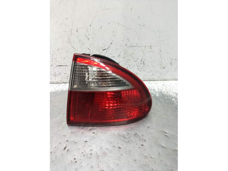 Recambio de piloto trasero derecho para seat leon (1m1) 1.9 tdi referencia OEM IAM   1999