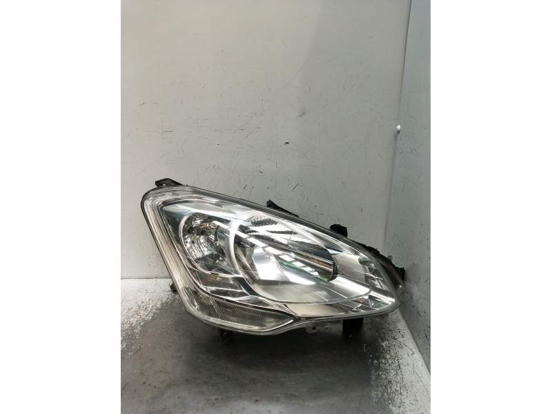 Recambio de faro derecho para peugeot partner tepee 1.6 bluehdi 100 referencia OEM IAM 89318045  2012