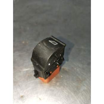 MANDO ELEVALUNAS DELANTERO DERECHO BM5T14529BA 5P 2011