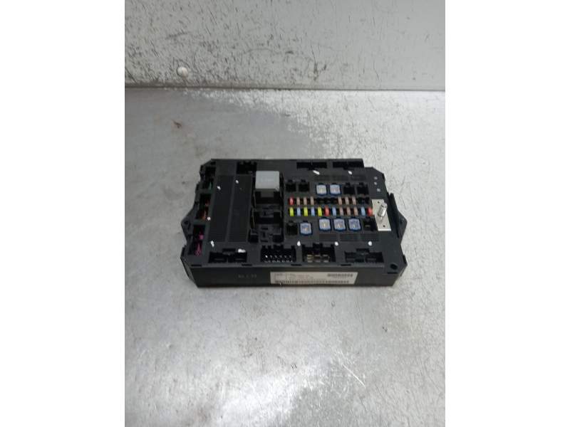 Recambio de caja reles / fusibles para jaguar xf 2.7 v6 diesel luxury referencia OEM IAM   
