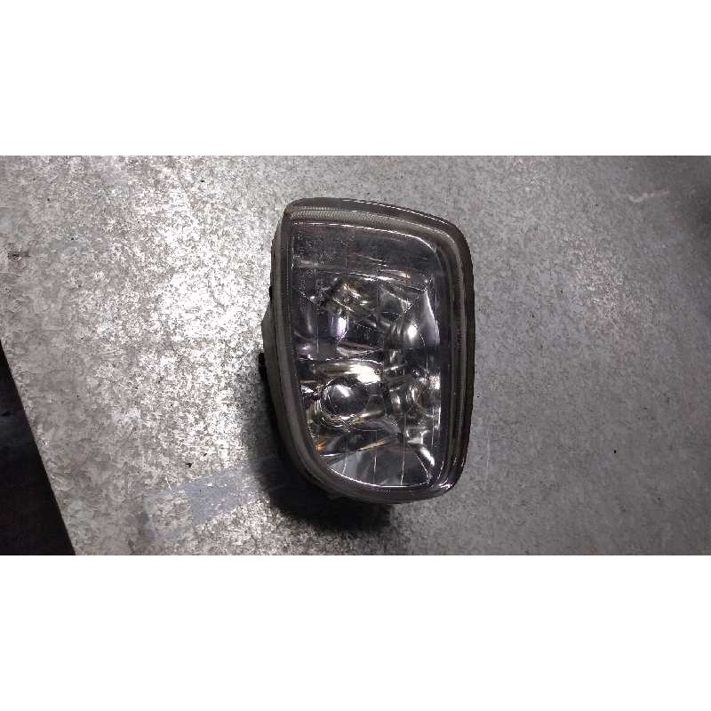 Recambio de faro antiniebla izquierdo para hyundai elantra (xd) 1.6 16v cat referencia OEM IAM   