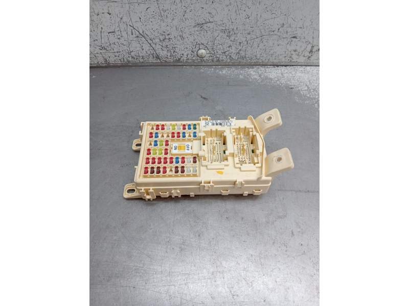 Recambio de caja reles / fusibles para hyundai i10 ii (ba, ia) 1.2 referencia OEM IAM 91952B9480  2013