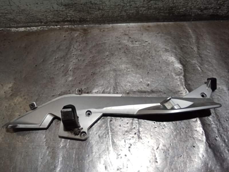 Recambio de moldura para bmw r 1200 r 1200 rt (k26) referencia OEM IAM   
