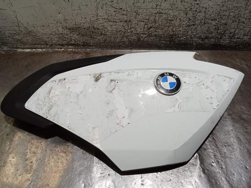 Recambio de moldura para bmw r 1200 r 1200 rt (k26) referencia OEM IAM DERECHA  