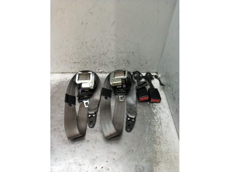 Recambio de juego cinturones delantero para audi a4 b7 avant (8ed) 2.5 tdi referencia OEM IAM   