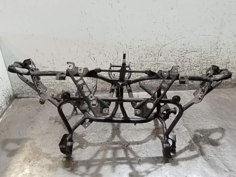 Recambio de subchasis para bmw r 1200 r 1200 rt (k26) referencia OEM IAM FRENTE  