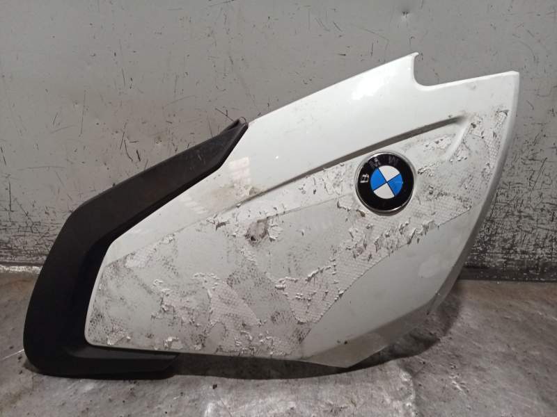 Recambio de moldura para bmw r 1200 r 1200 rt (k26) referencia OEM IAM DERECHA  