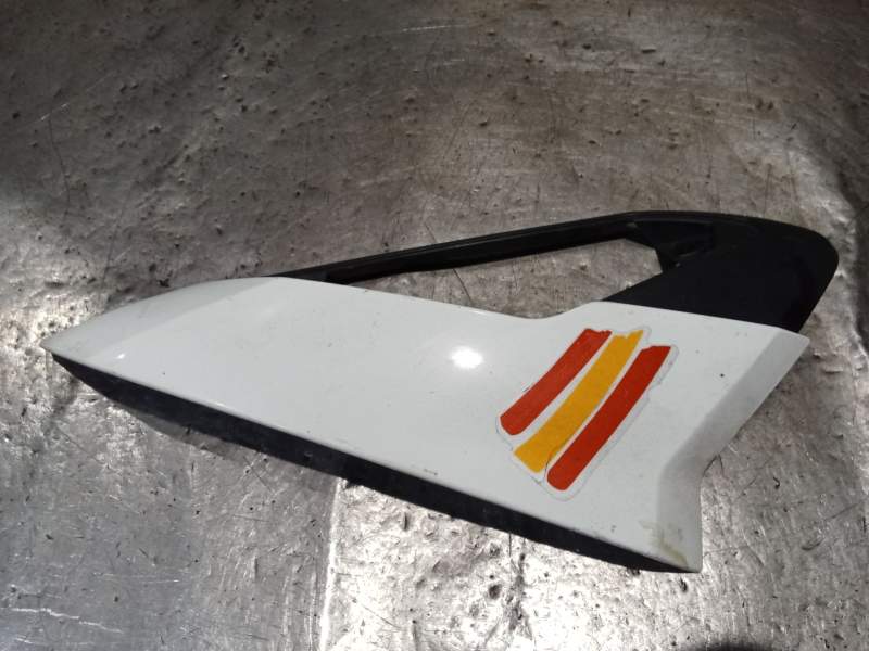 Recambio de moldura para bmw r 1200 r 1200 rt (k26) referencia OEM IAM DERECHA  