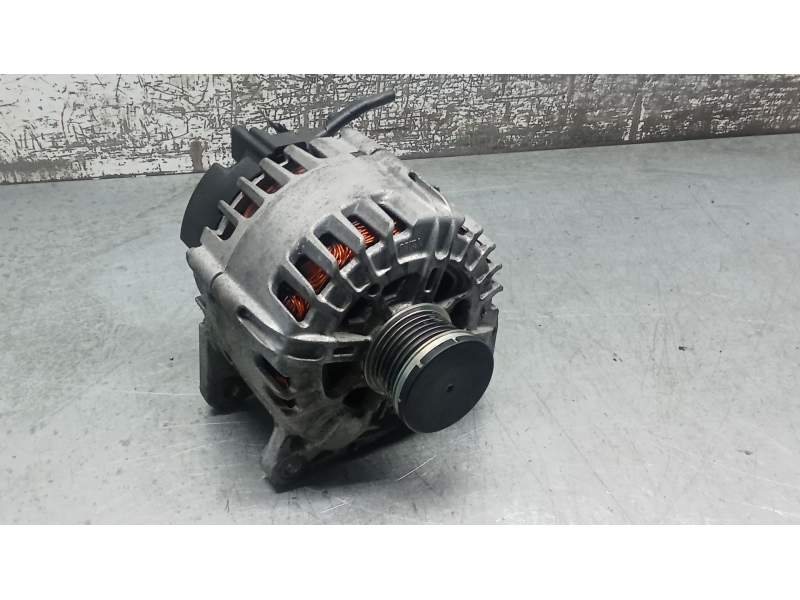 Recambio de alternador para volkswagen polo v (6r1, 6c1) 1.2 referencia OEM IAM 03E903023A 12G 2009