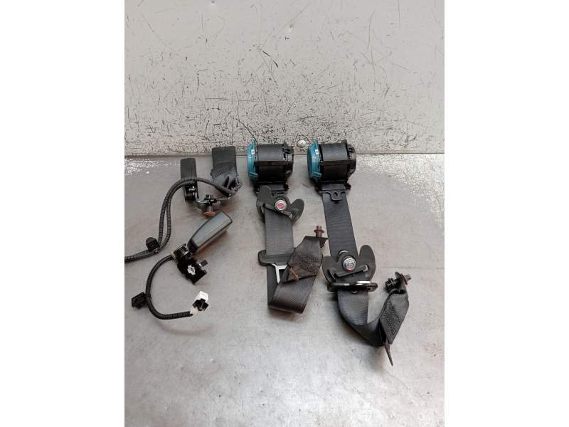 Recambio de juego cinturones trasero para hyundai i10 ii (ba, ia) 1.2 referencia OEM IAM   