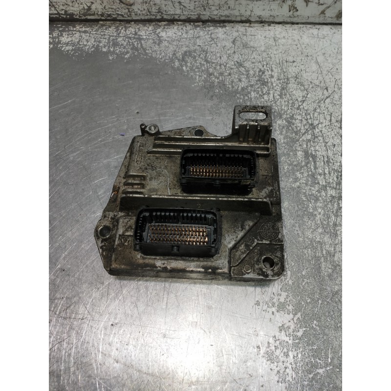 Recambio de centralita motor uce para opel zafira a referencia OEM IAM 12230740  