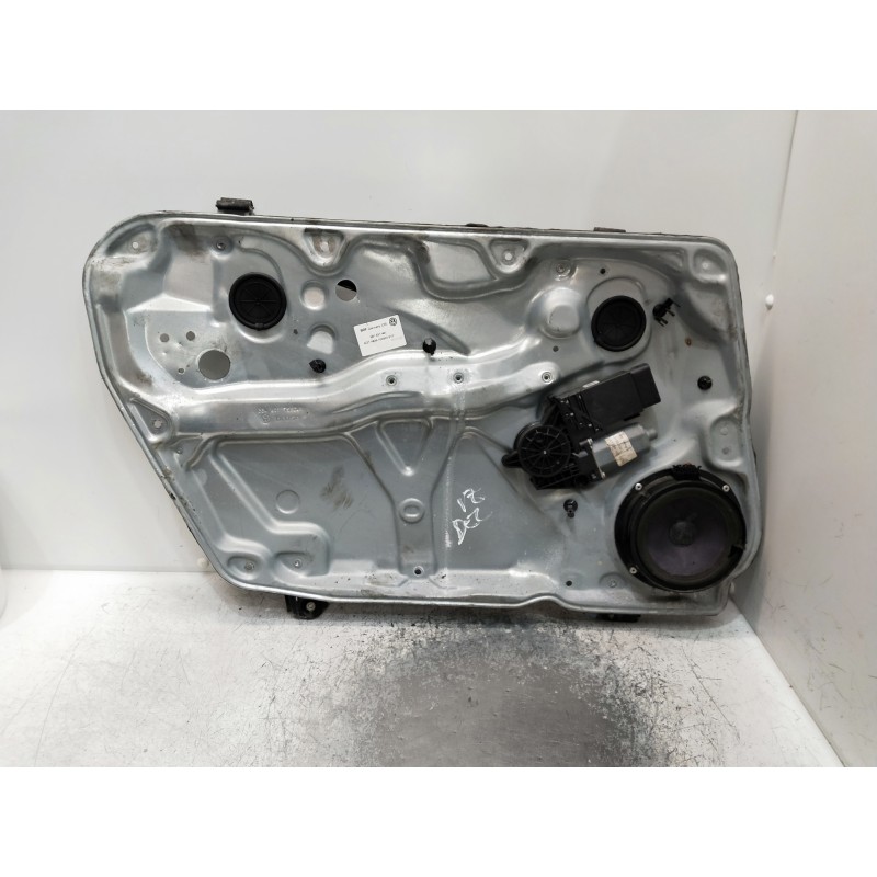 Recambio de elevalunas delantero izquierdo para volkswagen passat berlina (3b3) referencia OEM IAM 3B1837461 3B4837755D 4P