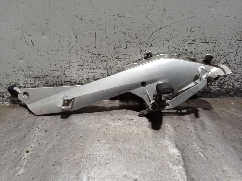 Recambio de estribos laterales para bmw r 1200 r 1200 rt (k26) referencia OEM IAM 4671767529002  DERECHA