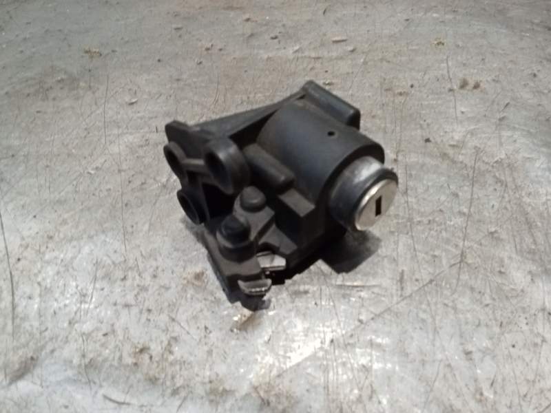 Recambio de guantera para bmw r 1200 r 1200 rt (k26) referencia OEM IAM 40754300090  CIERRE GUANTERA