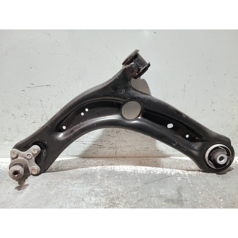 Recambio de brazo suspension inferior delantero izquierdo para volkswagen touran (5t1) referencia OEM IAM 3Q0407153B  