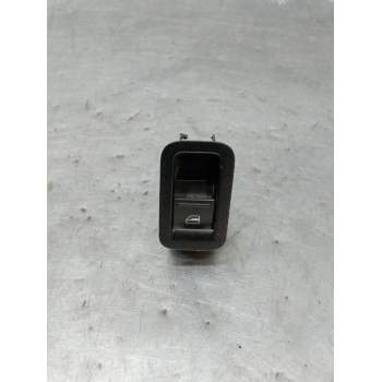 MANDO ELEVALUNAS DELANTERO DERECHO 6R0867255 5P 2009
